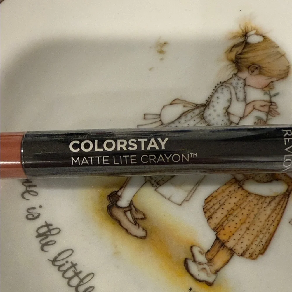 Revlon ColorStay Matte Lite Crayon in Rich Terracotta